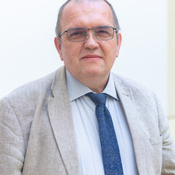 Dr Laszlo Igali