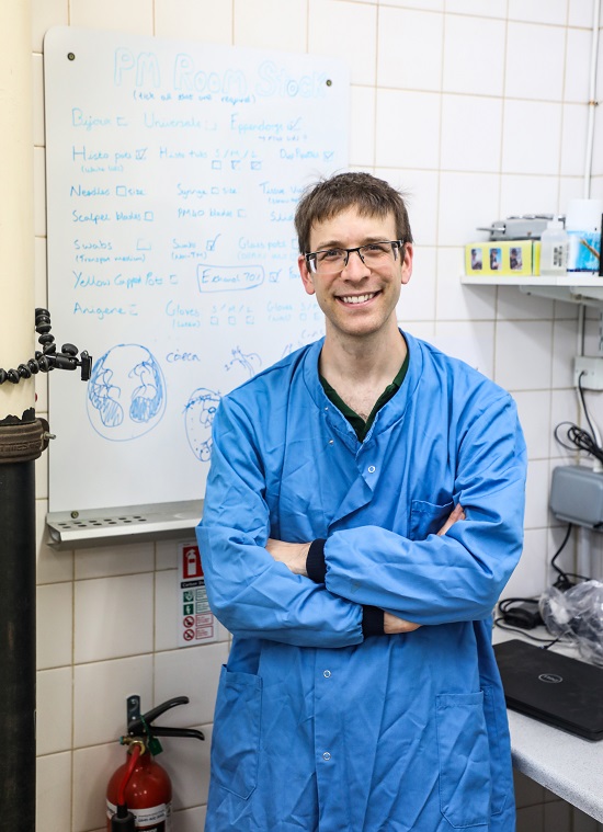 Dr Simon Spiro, Wildlife Veterinary Pathologist at the Zoological Society of London