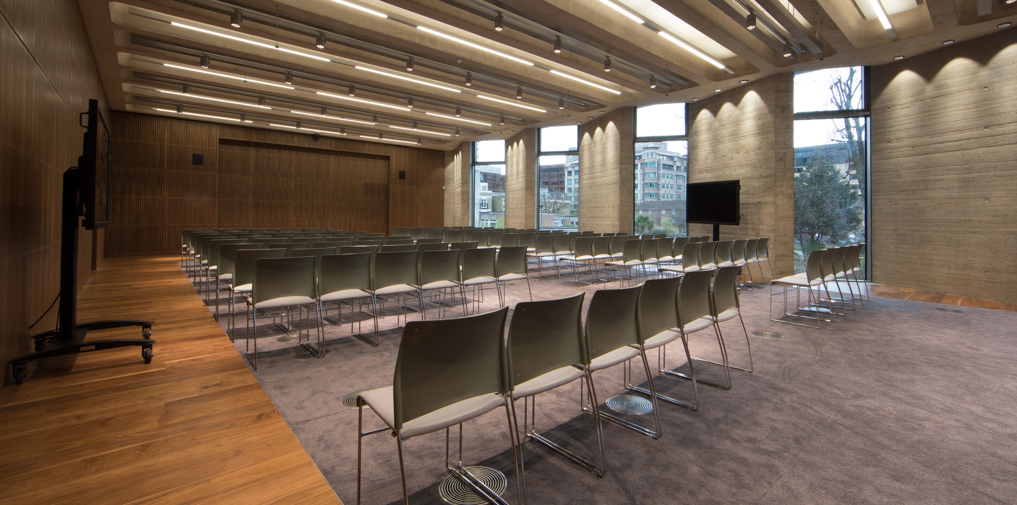 Photo shows the inside of the Elizabeth Room at the College building at 6 Alie Street, London
