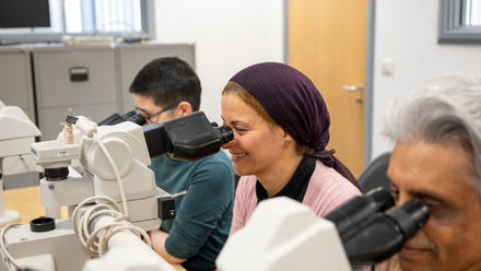 Cellular pathology training_multi-headed microscope 3 people