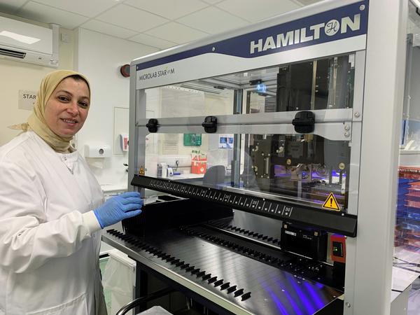 Noha El Sakka in a laboratory